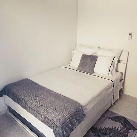 Moradia Geminada V0 - Localizacao Central - Privada Quarteira Exteriér fotografie