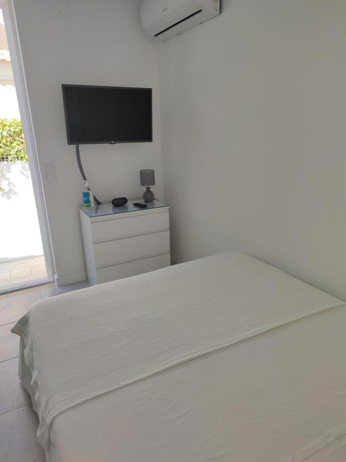 Moradia Geminada V0 - Localizacao Central - Privada Quarteira Exteriér fotografie